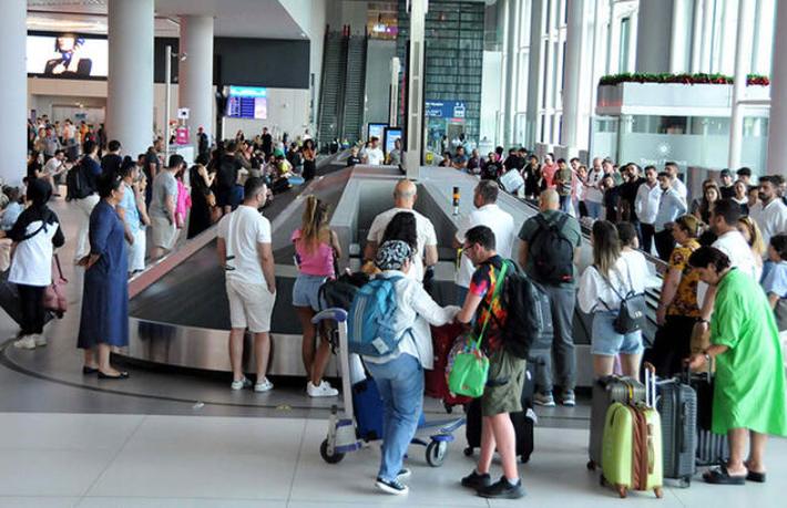 Stanbul Havaliman T M Zamanlar N Rekorunu K Rd Turizm Akt El