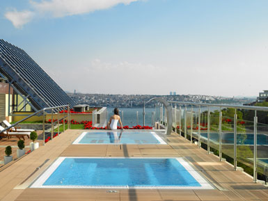 Ritz Carlton'da açık hava spa'sı... 