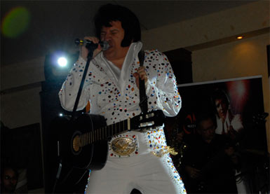 Elvis Presley partisi, BW The President Hotel’de...