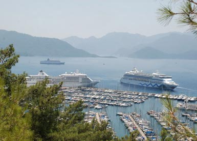 Costa Pacifica üçledi, Marmaris coştu...