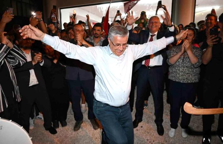 Antalya'nın turizm ilçelerinde CHP'li adaylar ipi göğüsledi