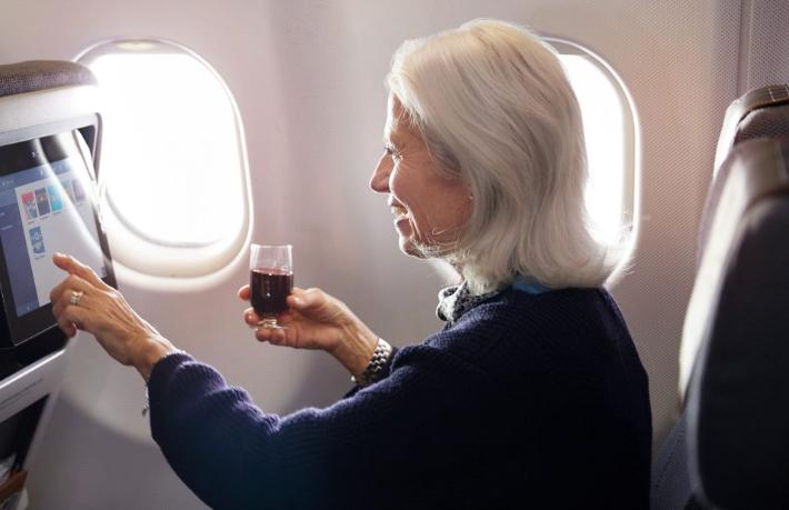 Lufthansa, ekonomi sınıfında ücretsiz içeceğe geri mi dönüyor?