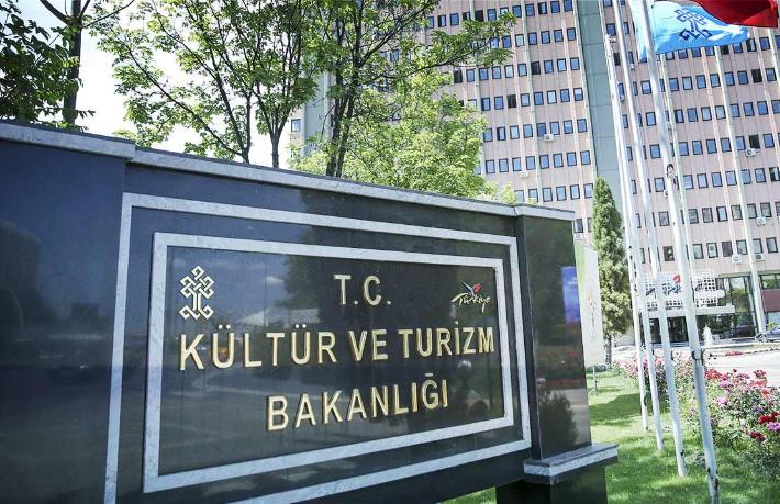 Bakanlık, belgesiz otel ve konut pazarlayan acenteleri cezalandıracak