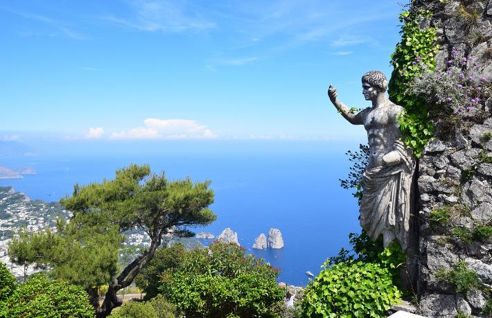 Capri Adası turist yasağını kaldırdı
