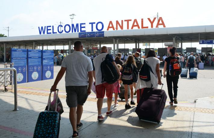 TAV Havalimanları ilk altı ayda hizmet verdiği yolcu sayısını açıkladı