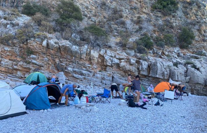 Ölüdeniz’de çadırlar kaldırıldı