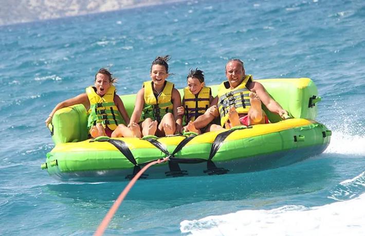 Alanya'da 'Big Mable' kazası... Denizde yüzen turiste tekne çarptı