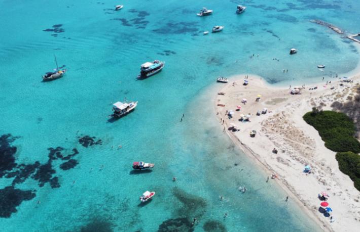 İzmir'e kulaç mesafesinde... Dev ada için istenen bedel belli oldu