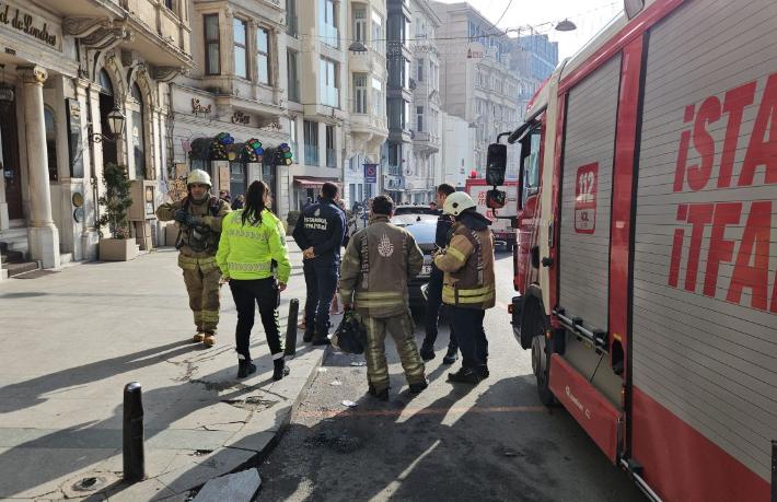 Beyoğlu'nda otel yangını