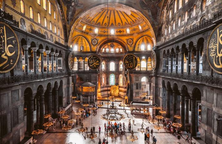 Ayasofya'da güvenlikten turiste tepki çeken 'Müslüman mısın?' sorusu... Kelime-i Şehadet getir