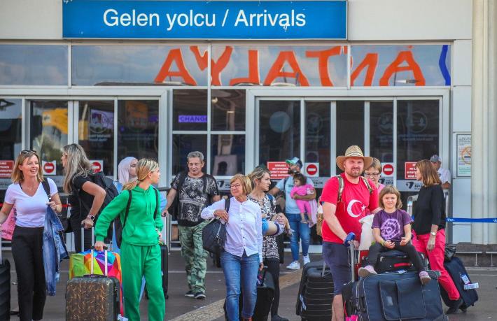 Antalya'dan 2025'te 18 milyon turist hedefi