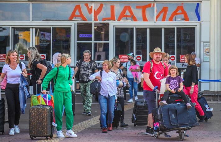 Antalya'nın ilk üç aydaki turizm karnesi nasıl?