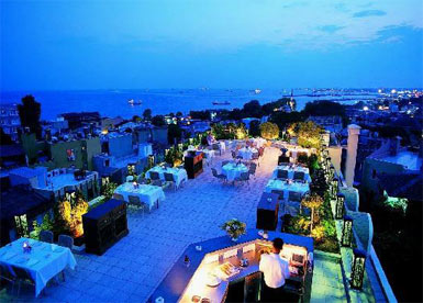  Mosaic Terrace Restaurant, Anneler Günü'ne hazır...