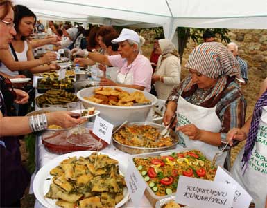 Bozcaada'nın yerel tatları, damaklarda iz bıraktı...