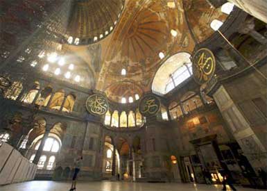 Ayasofya, İtalyan basınının manşetlerinde...