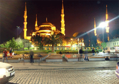 Sultanahmet’in ışıkları değişti... 