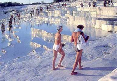 Pamukkale'ye turist akını...